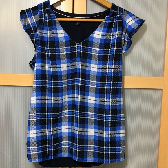 Tommy Hilfiger Tops - Tommy Hilfiger Top💙